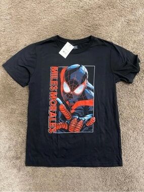 Boys Spiderman Miles shirt size large 10/12 NWT
